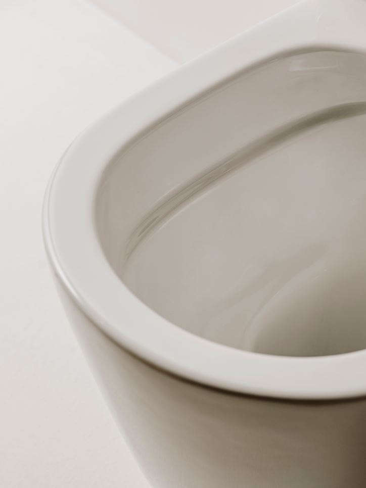 Toilets & Bidets - Ona Collection