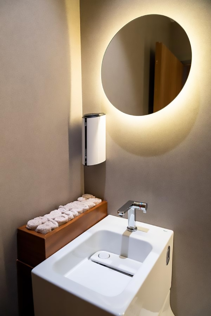 Sustainable Bathrooms for a Madrid Restaurant