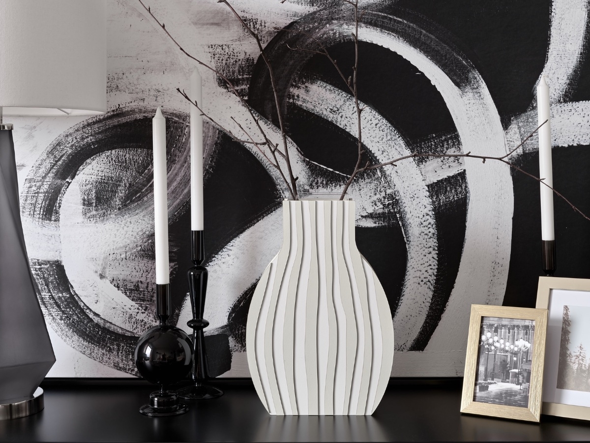 Leather Elements at a Modern Villa Interior