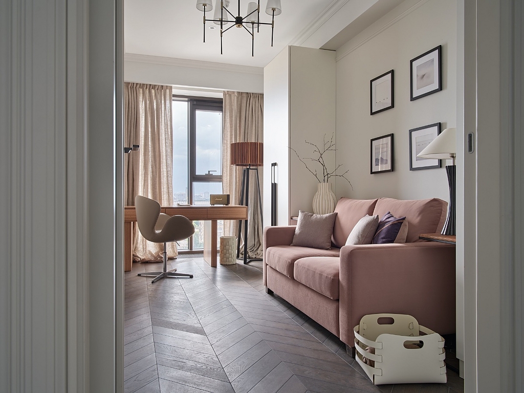 Leather Elements at a Modern Villa Interior