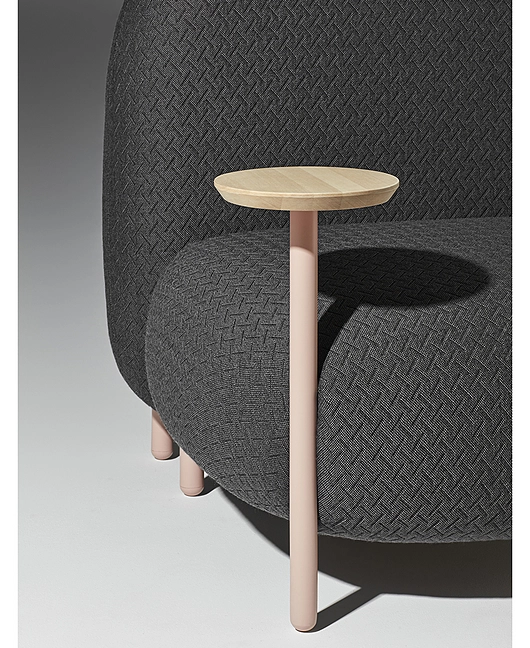 Detail of the structure and fabric of the moduar BALLOON sofa