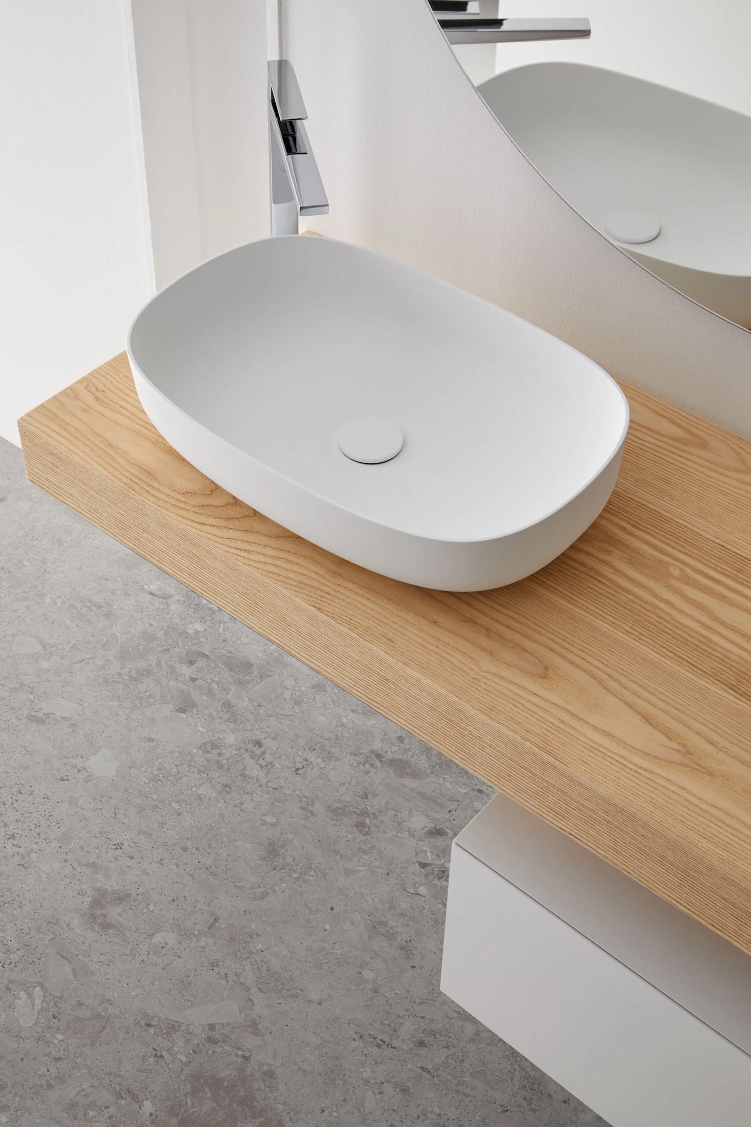 Counter-Mounted Basins