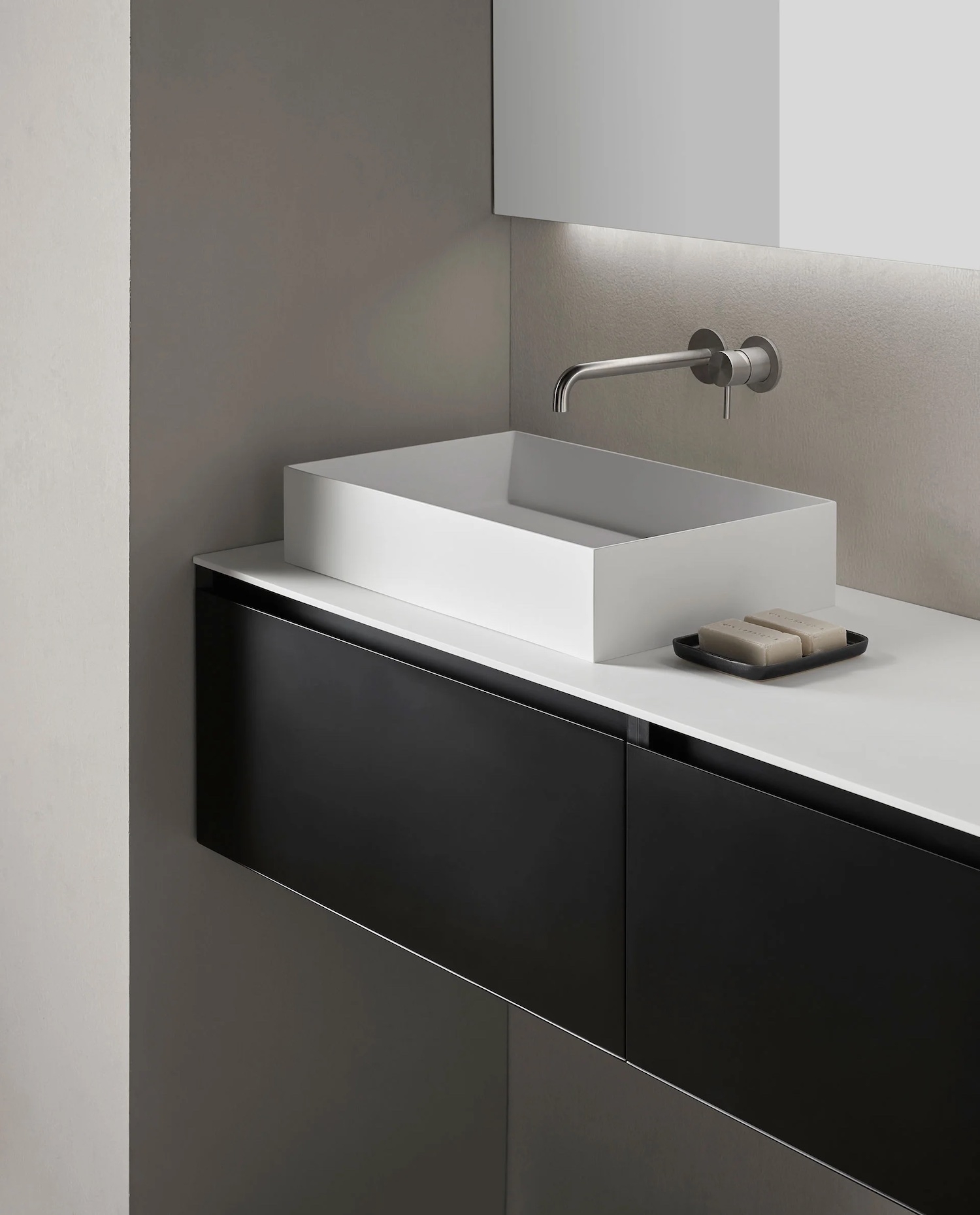 Counter-Mounted Basins