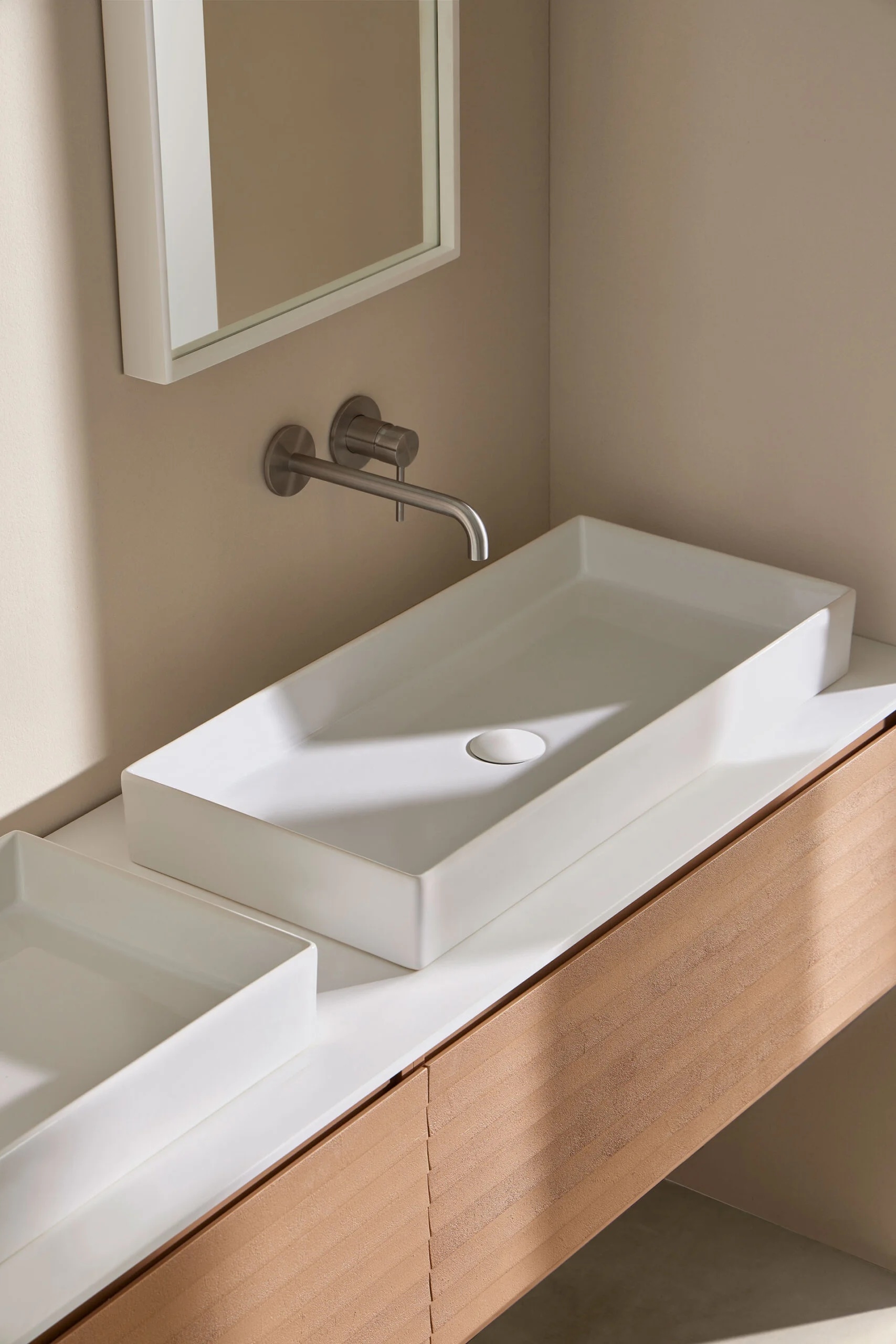 Counter-Mounted Basins