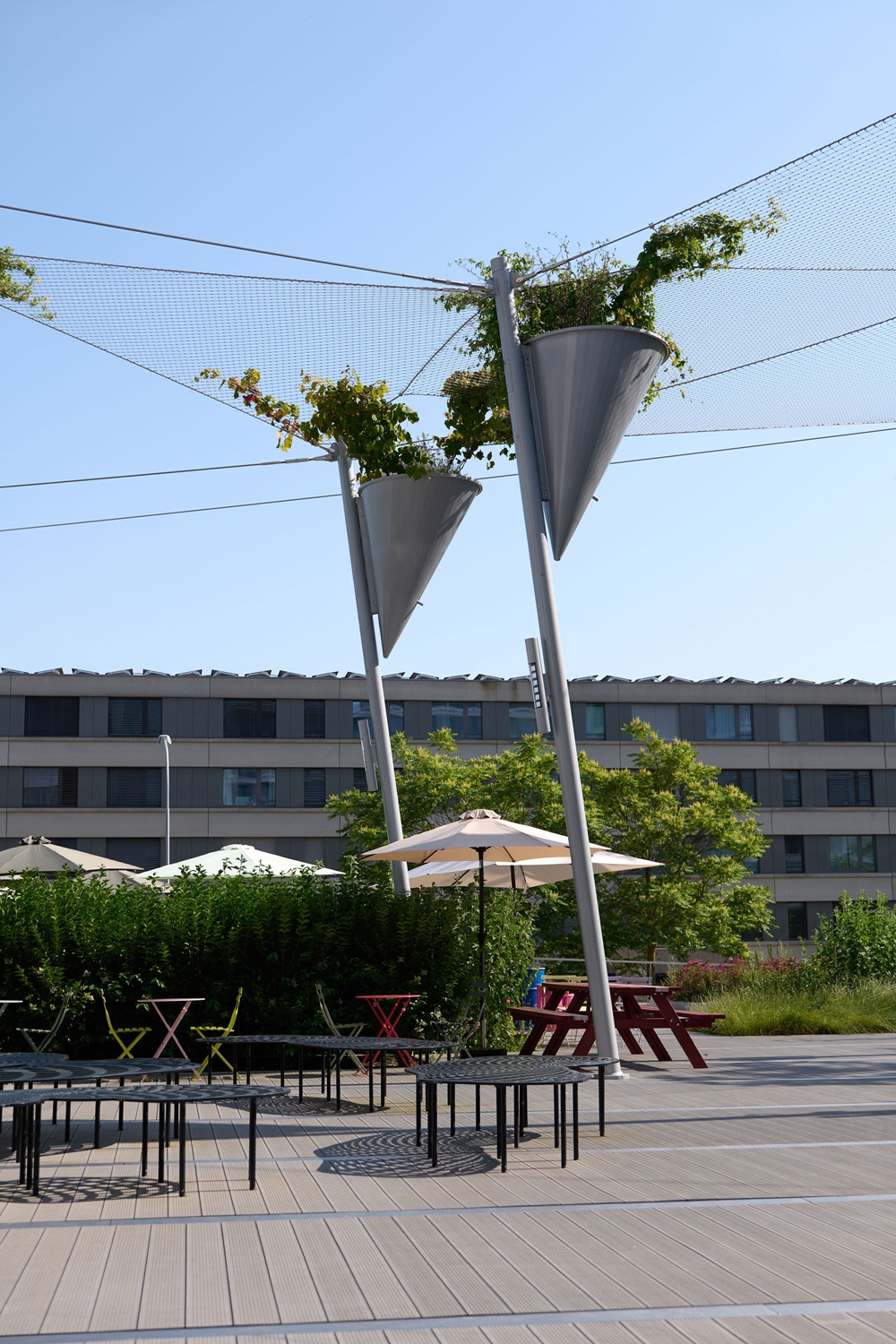 Stainless Steel Ropes in Oerlikon Green Shade Roof