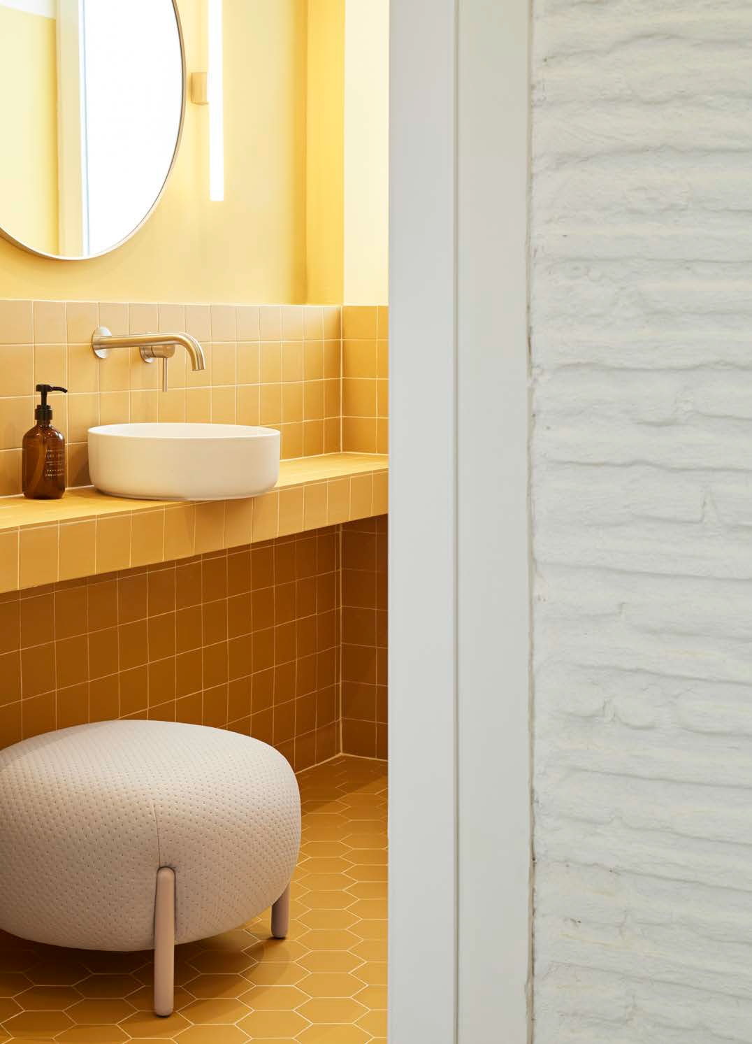 Sofa and Pouf | BALLOON