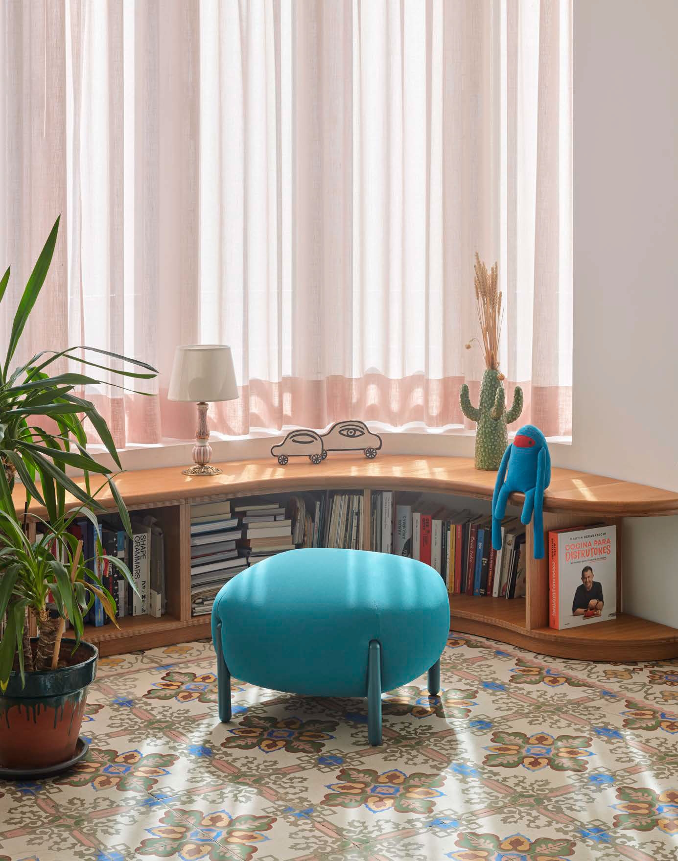 Sofa and Pouf | BALLOON