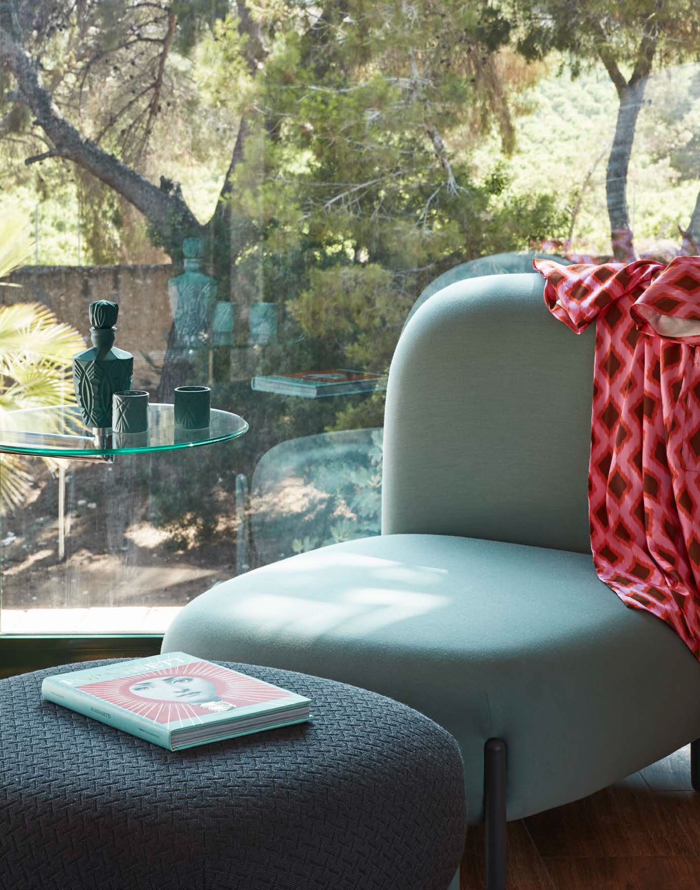 Sofa and Pouf | BALLOON