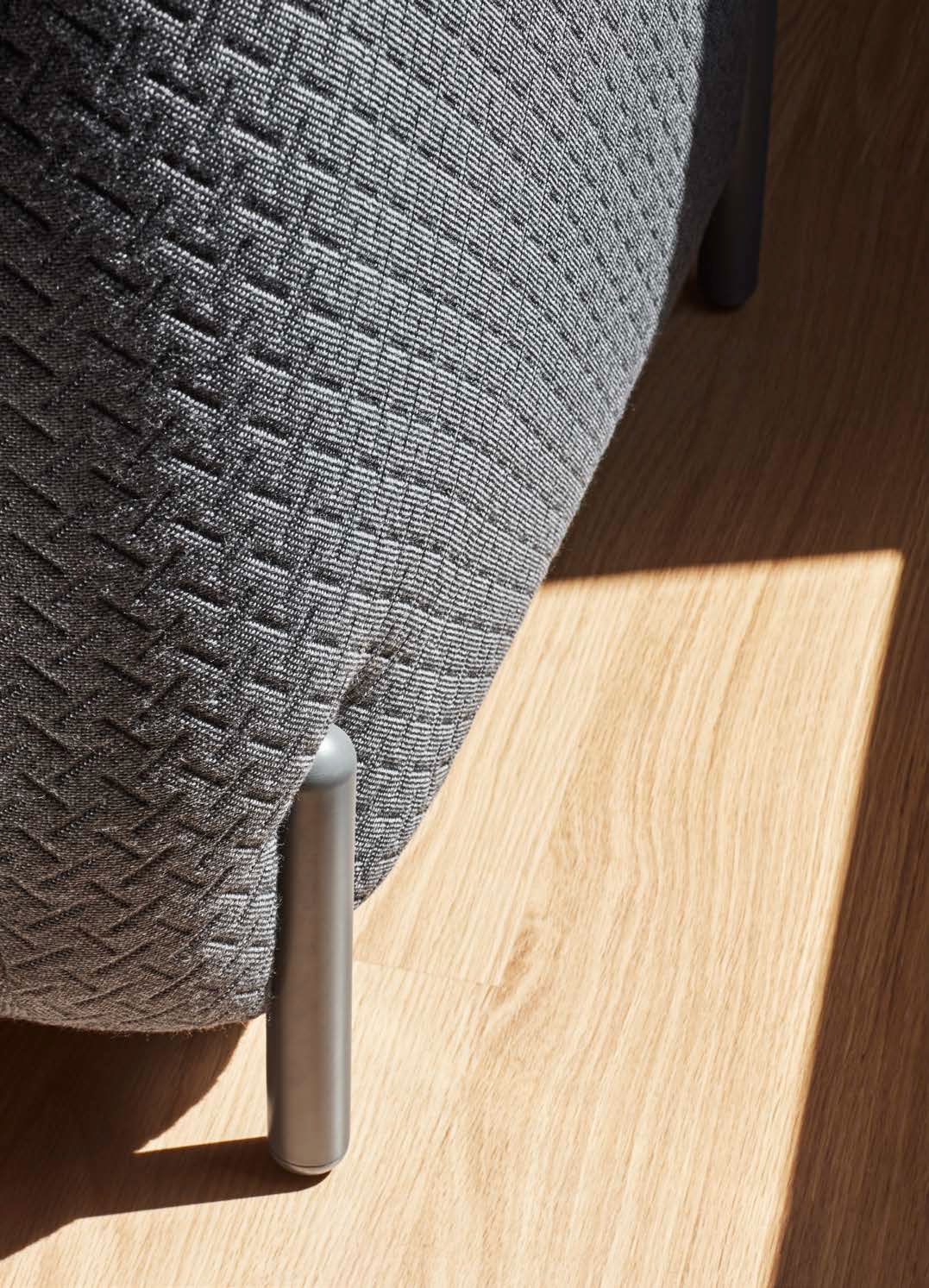 Sofa and Pouf | BALLOON