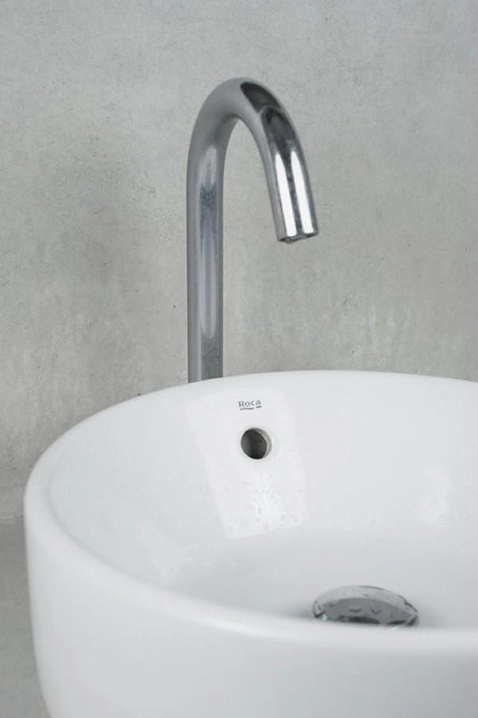 Euret Urinal by Roca