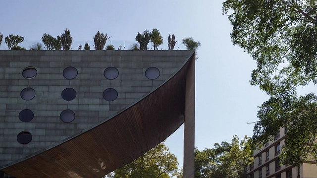 Roca sustainable bathroom products in hotel