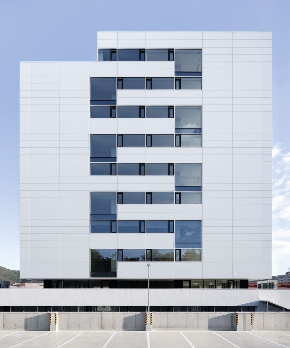 Modular Metal Wall - Qbiss One NEXT