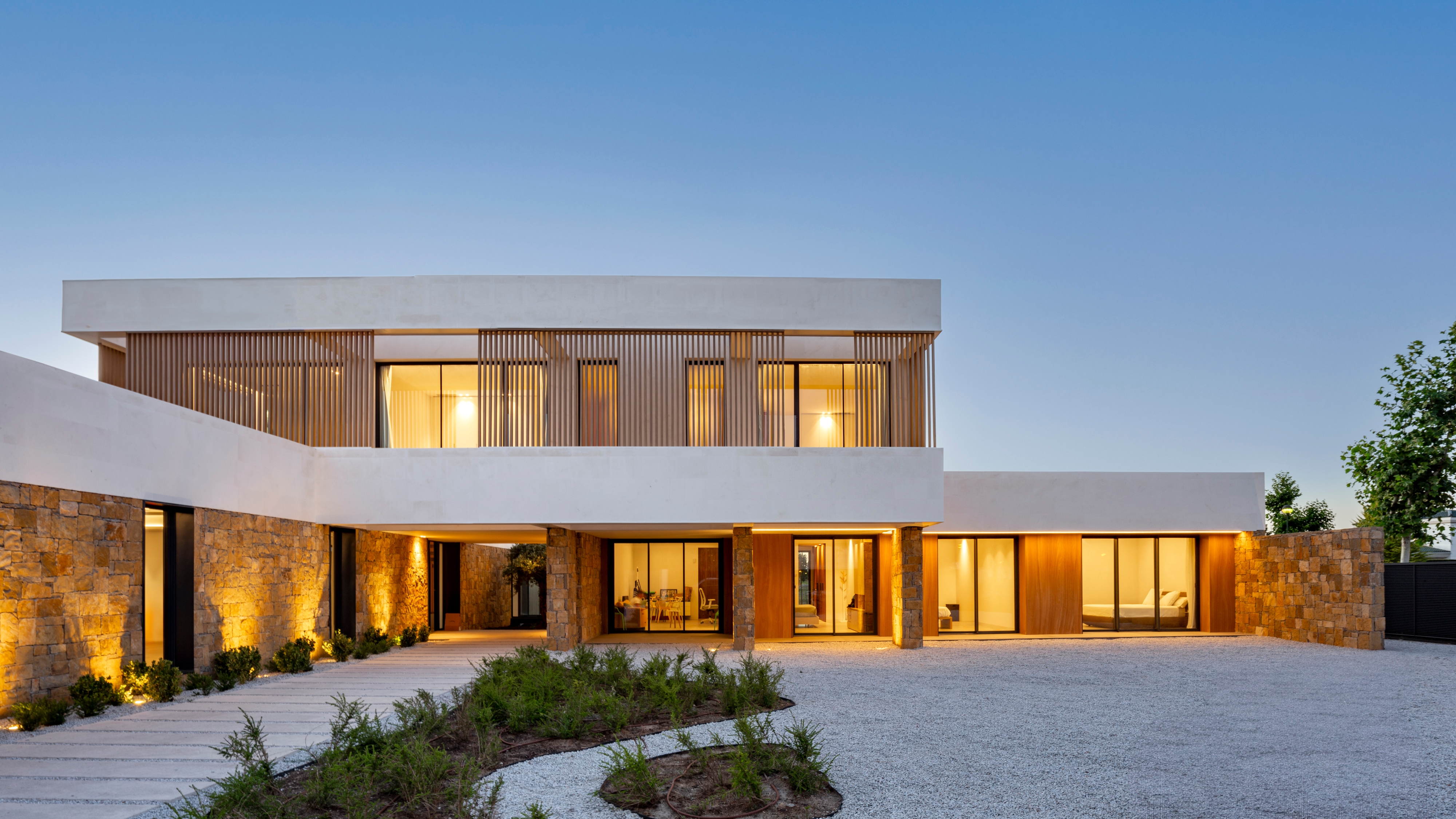 Verticle Cladding - Annapurna