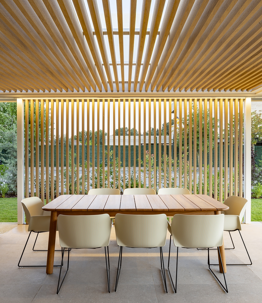 Verticle Cladding - Annapurna