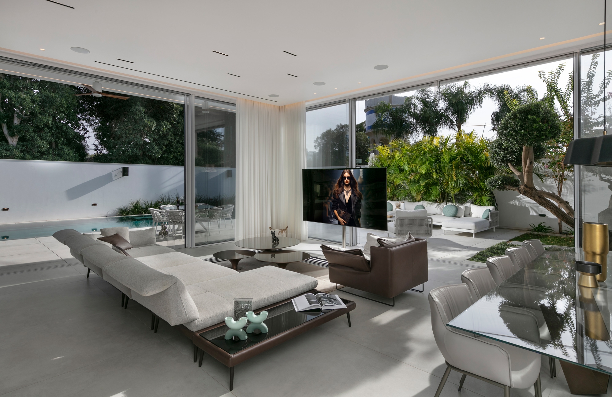 Minimal Sliding System – Motion 51