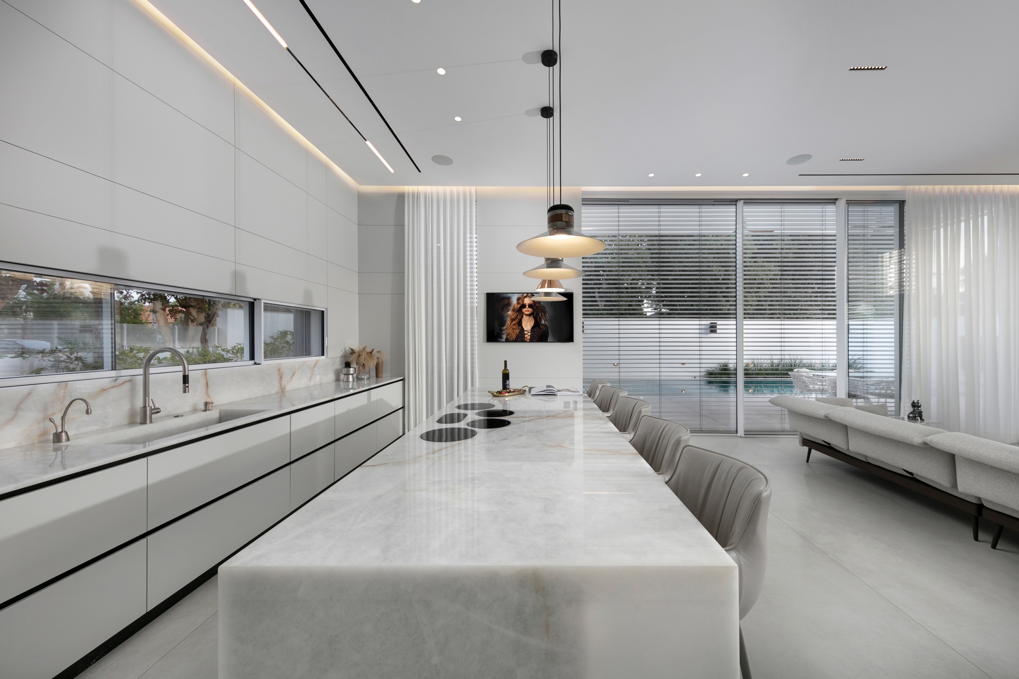 Minimal Sliding System – Motion 51