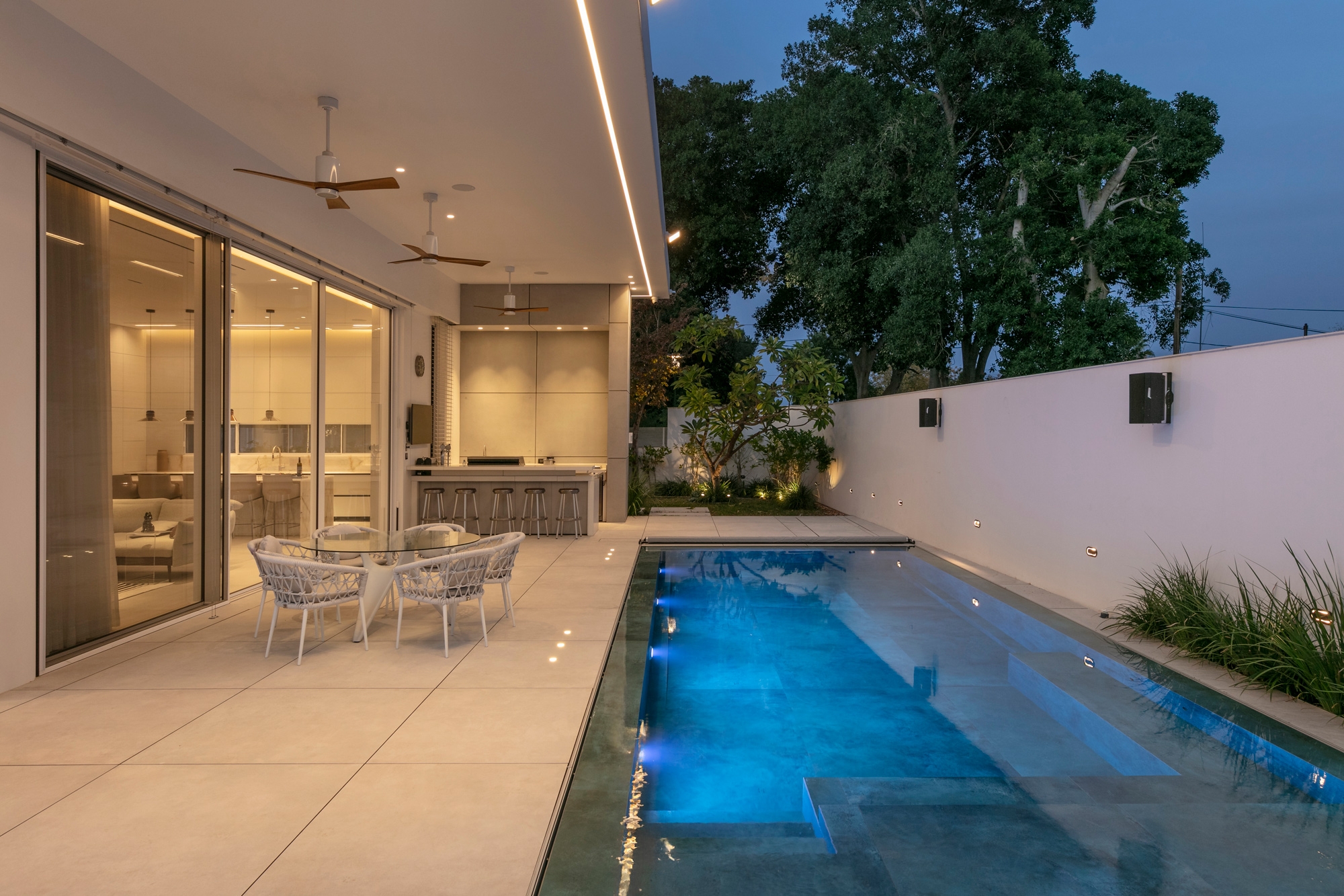 Minimal Sliding System – Motion 51