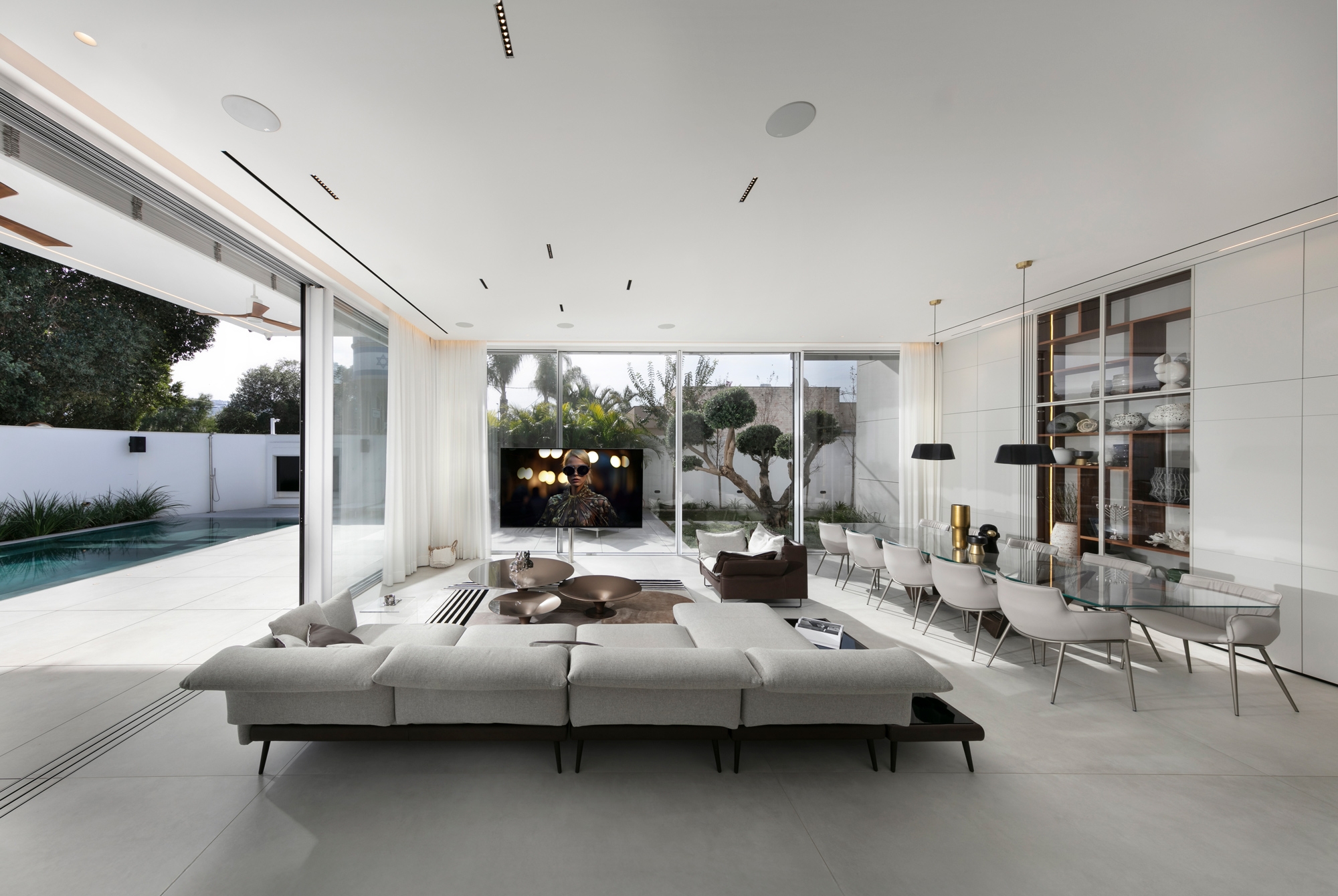 Minimal Sliding System – Motion 51