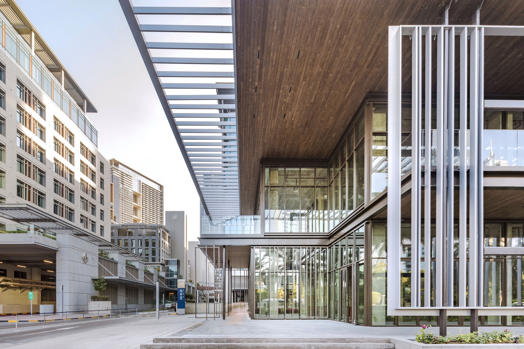 Minimal Pivot Folding Door – Minimal Pivot Slide Bi – Fold System – Motion 60PS