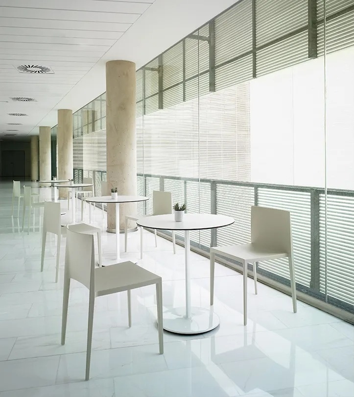 Cafe tables - Regular Height