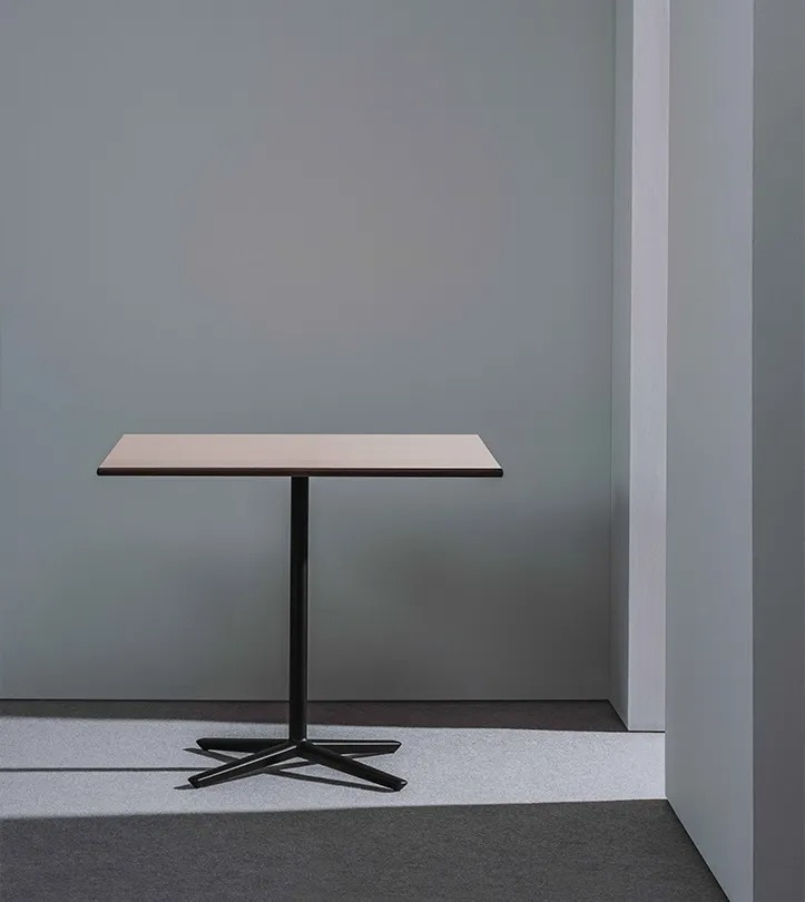 Cafe tables - Regular Height