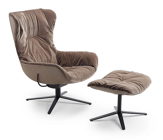Wingback Chair - Central Leg