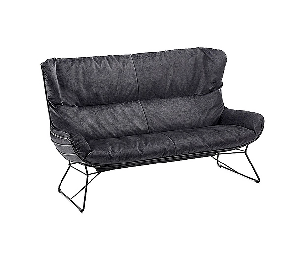 Wingback Couch - Leyasol