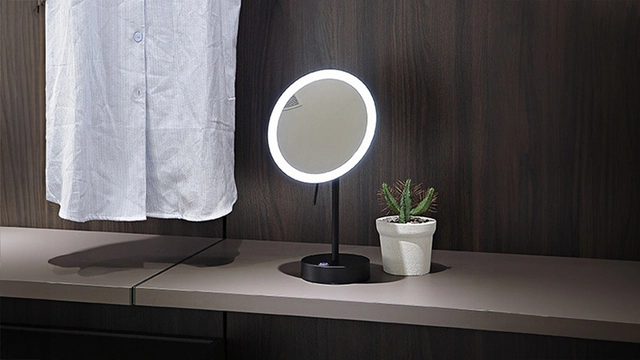 Hotel Bathroom Accessories - Magnifying LED Mirrors