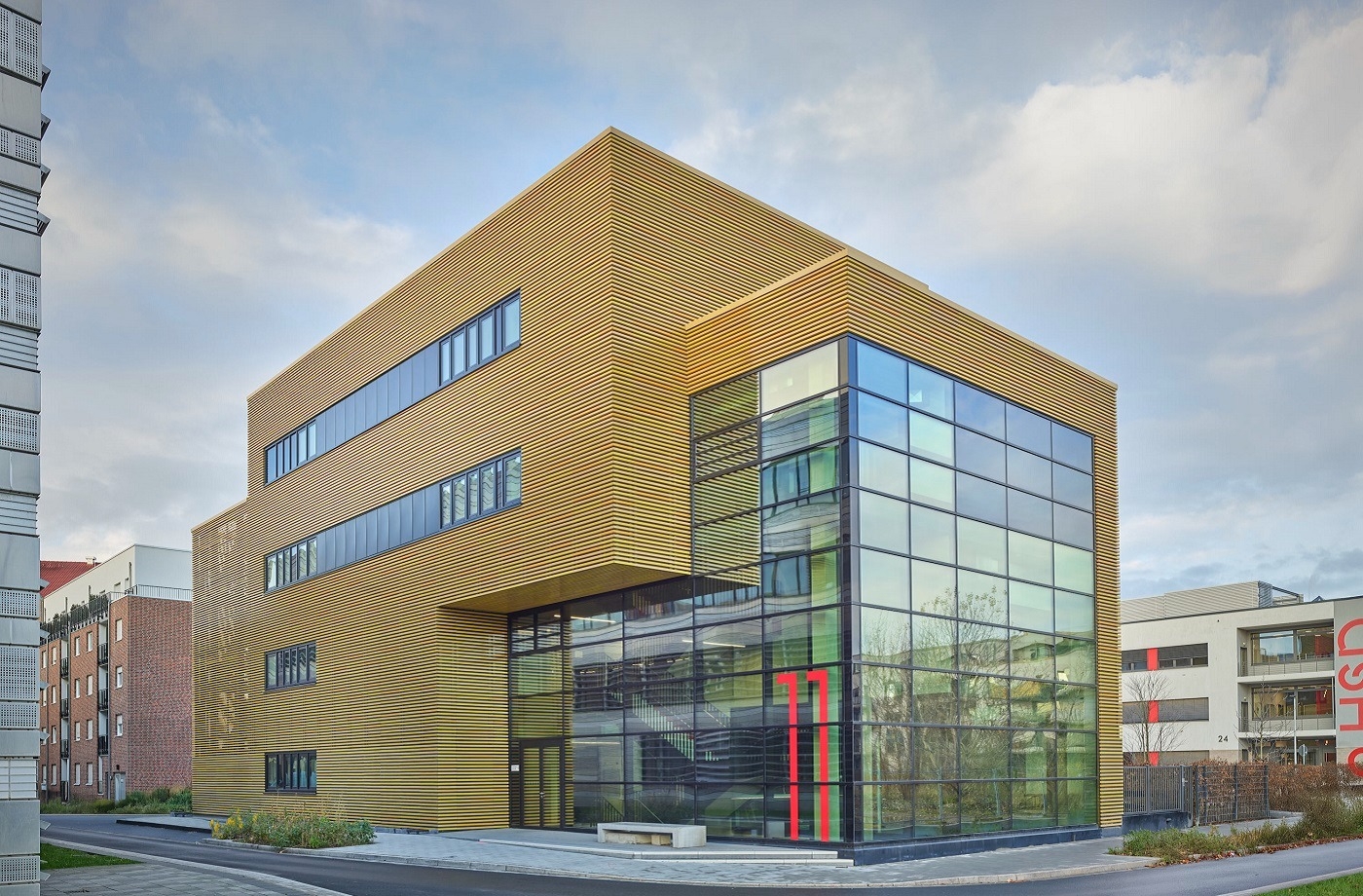 Tubular Ceramic Facade at University in Düsseldorf