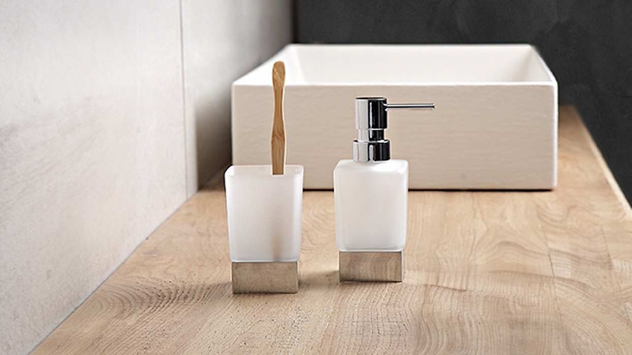 Bathroom Accessories - Portable Glass Holders
