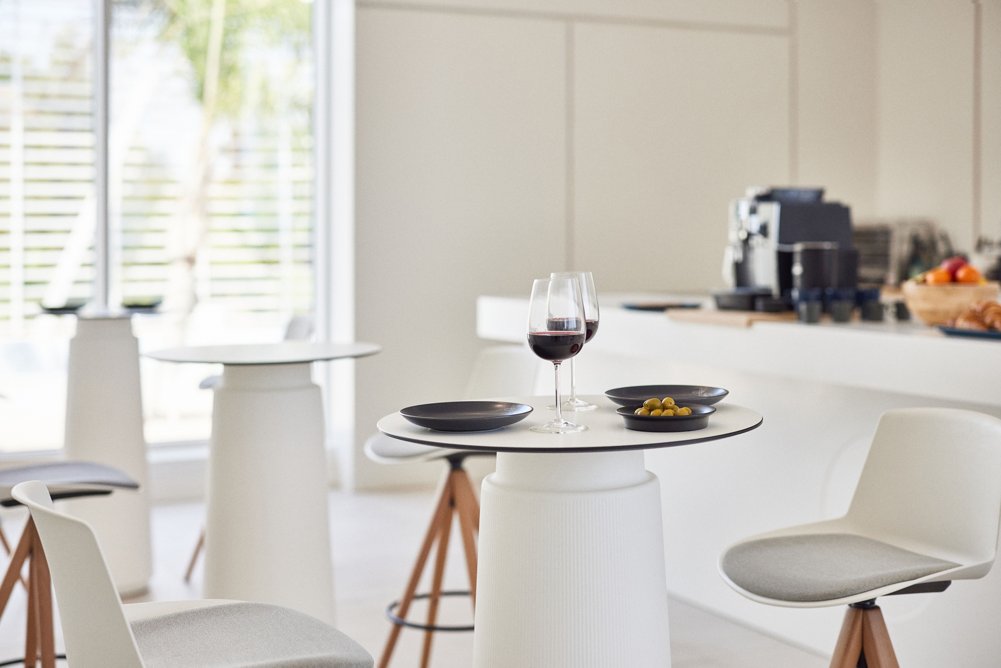 Tables - Dorik Series