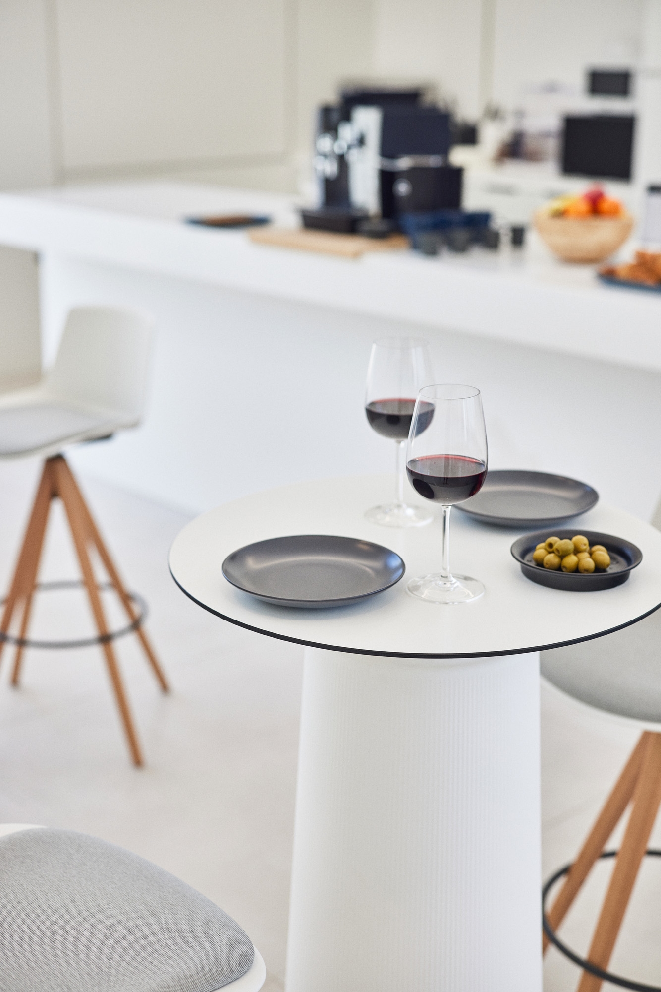 Tables - Dorik Series