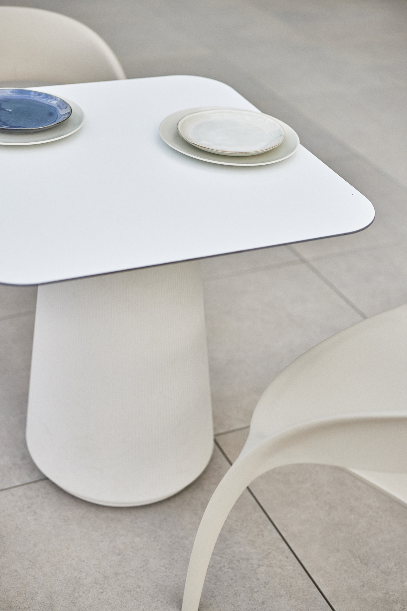 Tables - Dorik Series