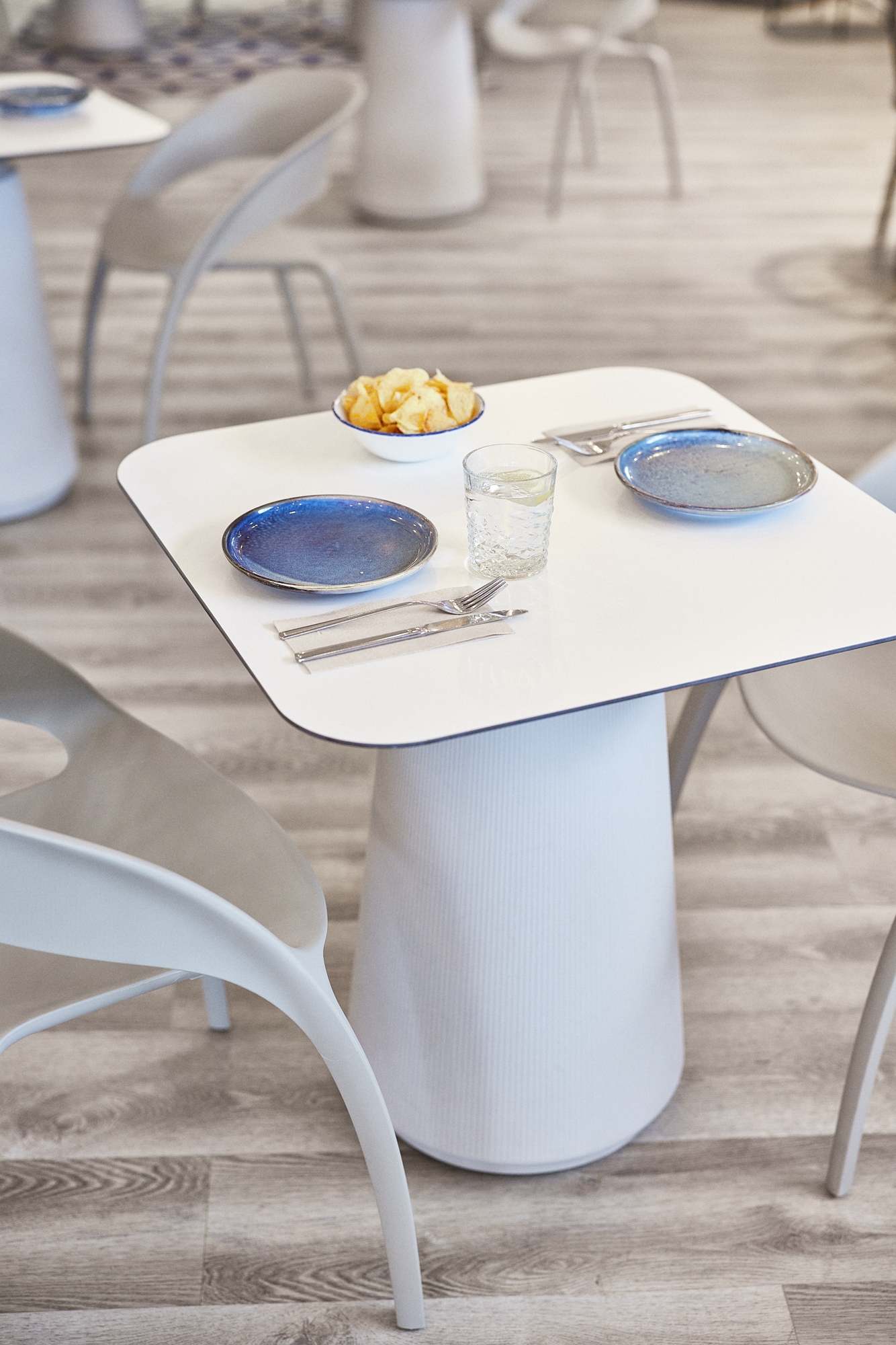 Tables - Dorik Series