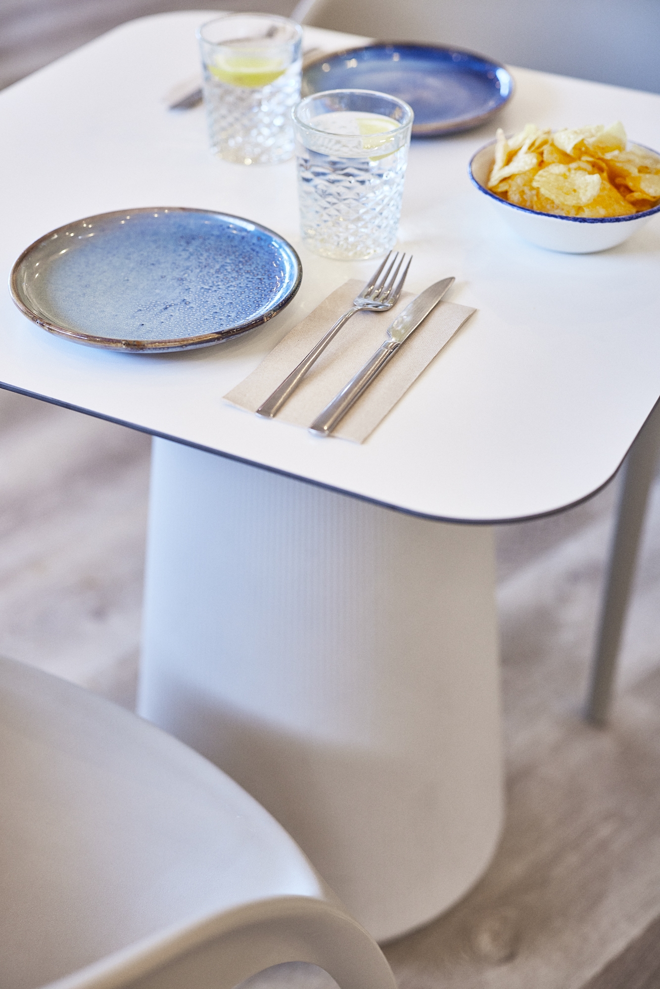 Tables - Dorik Series