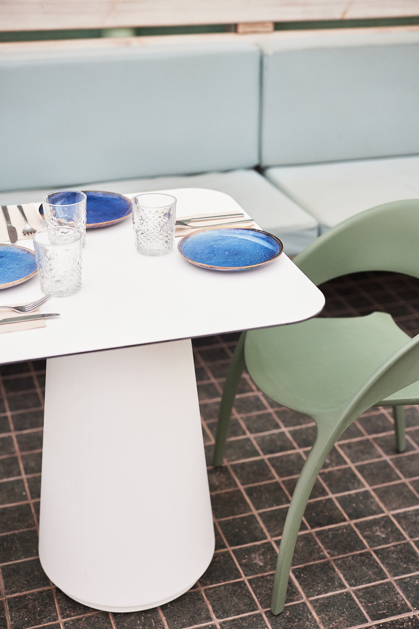 Tables - Dorik Series