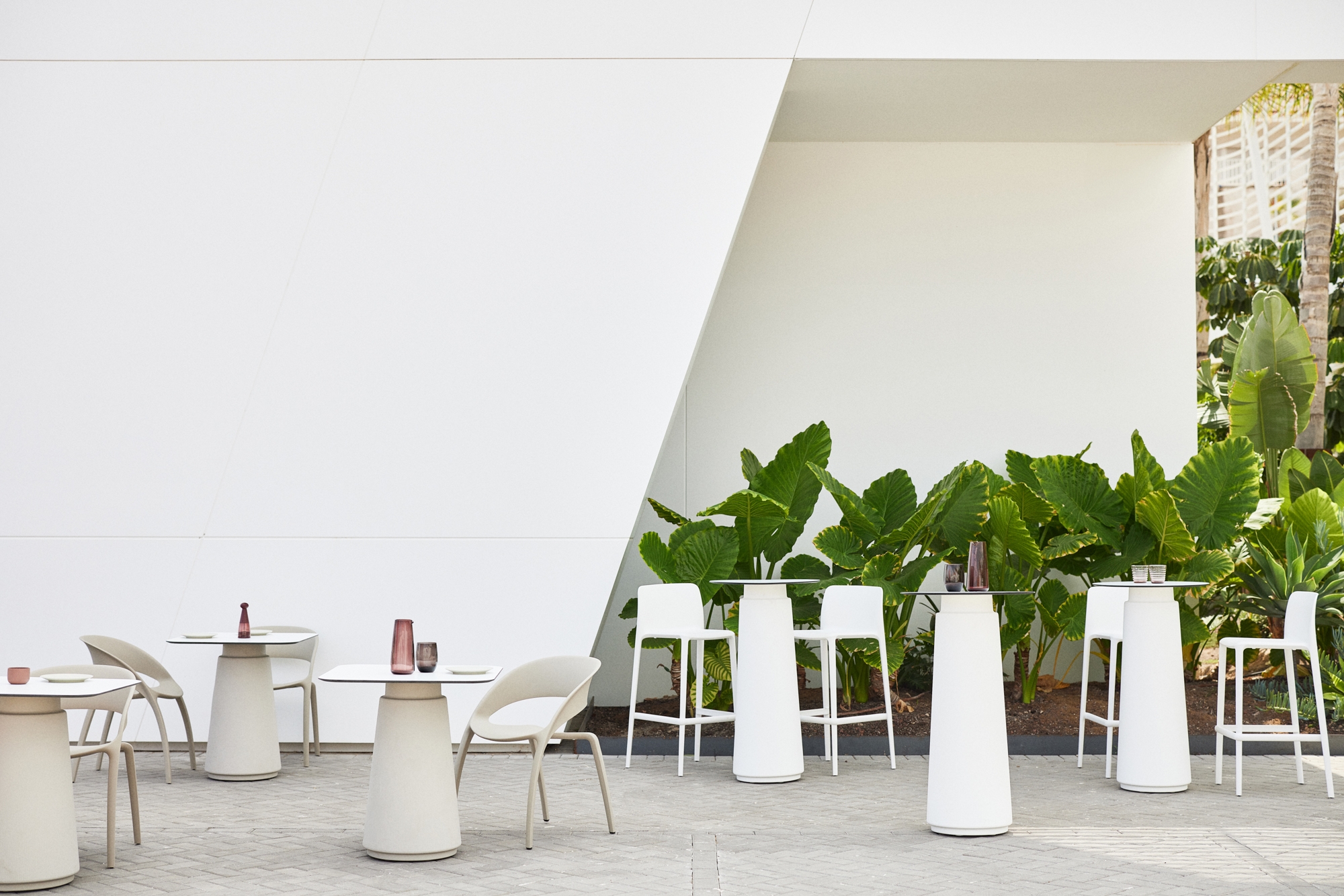 Tables - Dorik Series