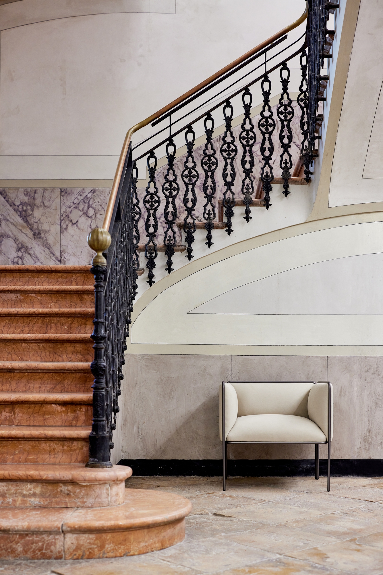 Sofas & Armchairs - Meetia Series