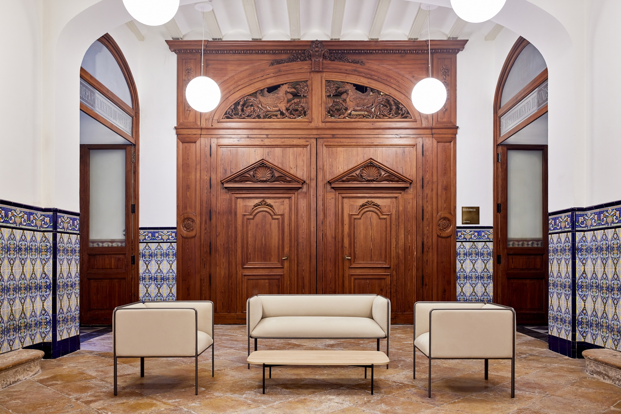 Sofas & Armchairs - Meetia Series