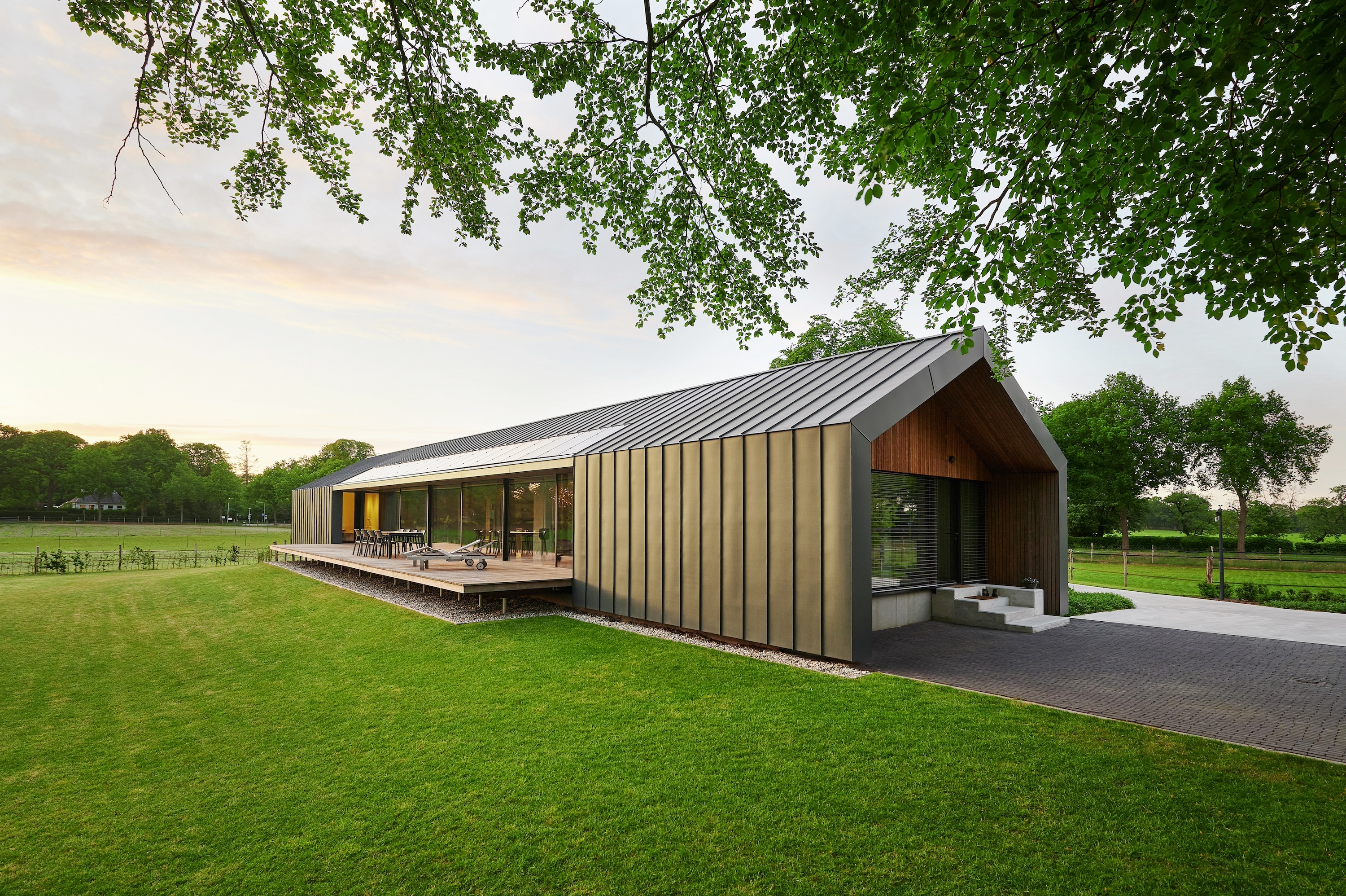 Panel Surface Finish - prePATINA ECO ZINC