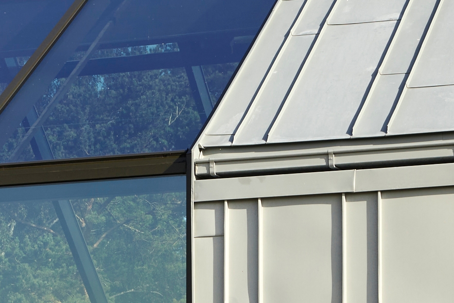 Panel Surface Finish - prePATINA ECO ZINC