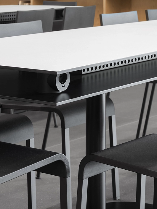 PRINCIPLES work tables at Bologna Business School