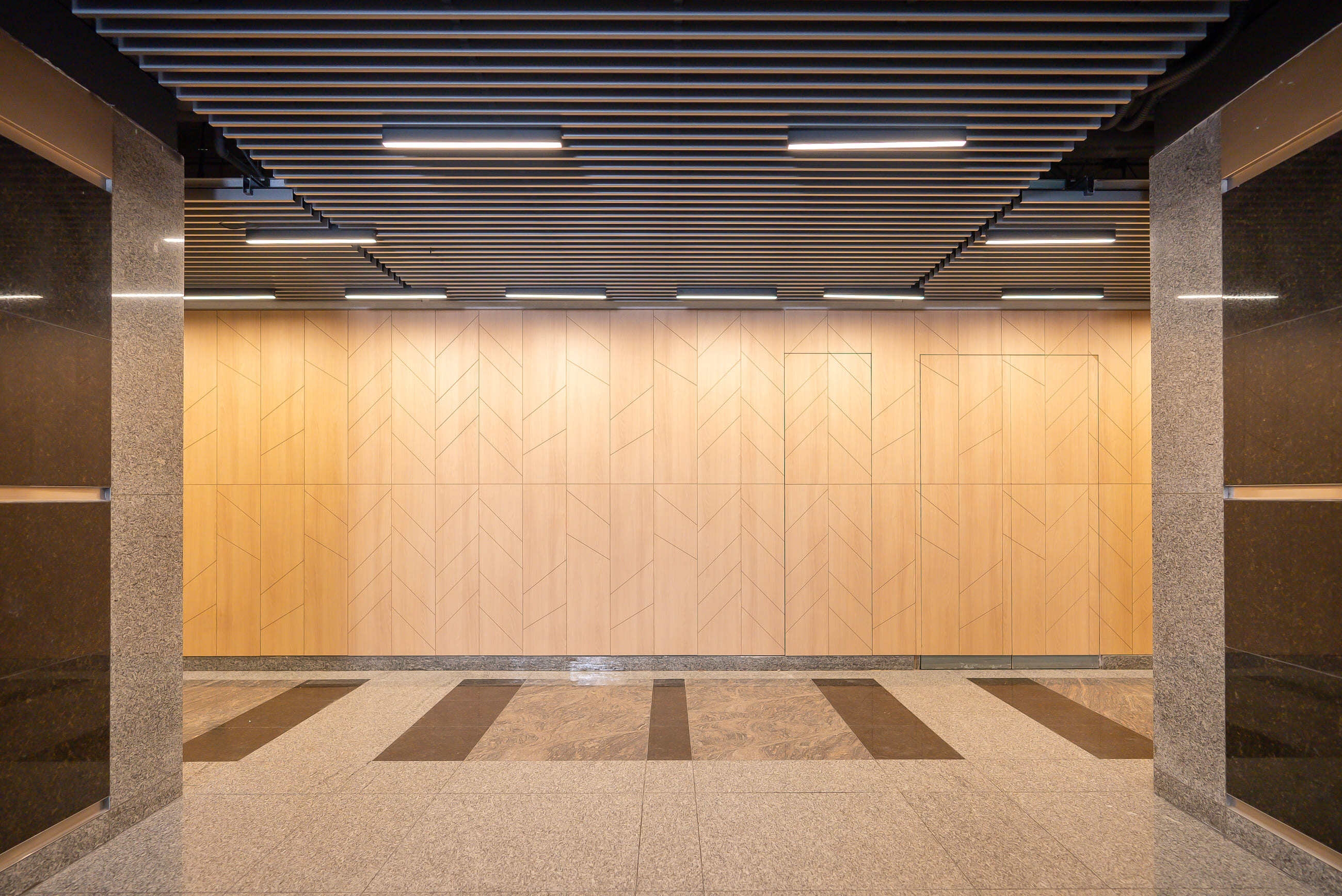 Palmetas y paneles ranurados