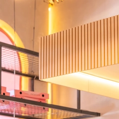 Revestimiento ripado en local Lady Focaccia