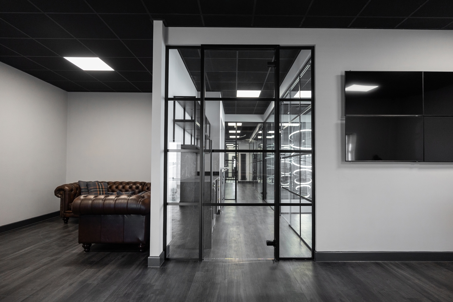 3M™ FASARA™ Glass Finishes at Innova Kitchens