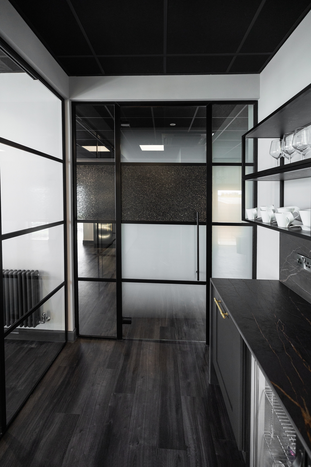 3M™ FASARA™ Glass Finishes at Innova Kitchens