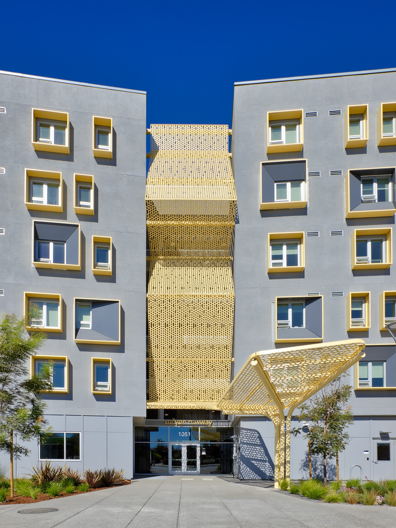 Bracketless Sunshades & Wall Screens at Albany Housing