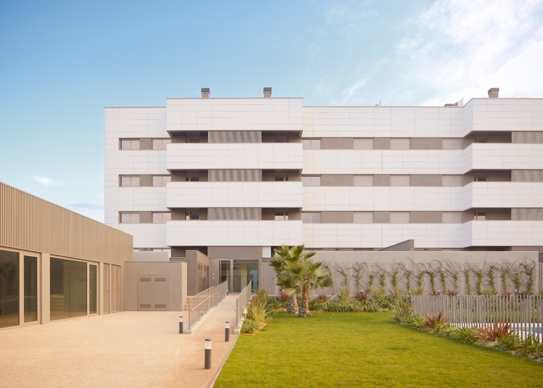 Ventilated Facade Ceramic Tiles - Faveker