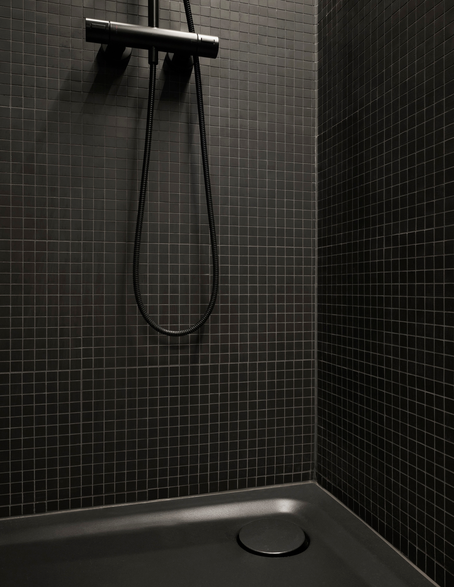 Recycled Bathtubs & Shower Tray in Berlin Hotel