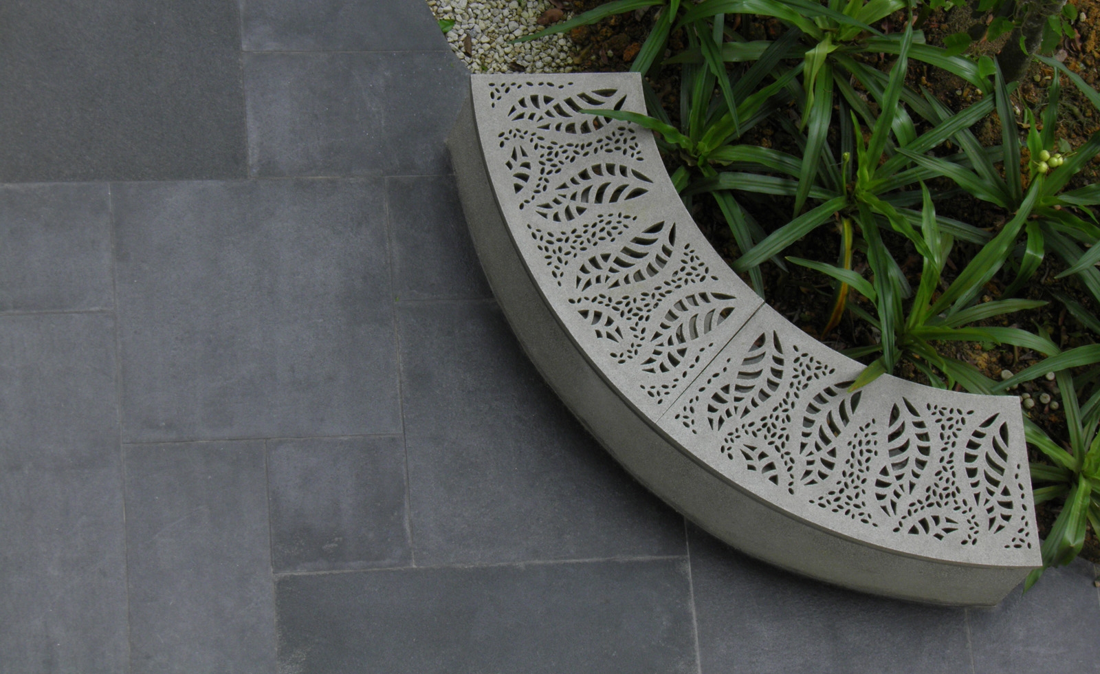 Sculptural Custom Seats in Yale Singapore College